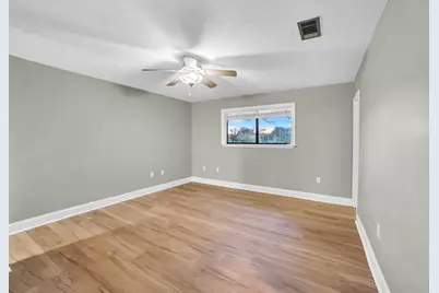 310 N Cedar Avenue N #E, Niceville, FL 32578 - Photo 34