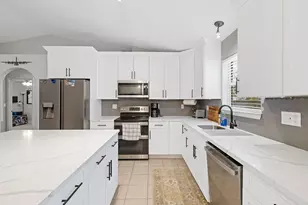 8816 Kiwi Pl, Navarre, FL 32566 - Photo 14