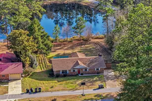 149 Pine Hill Dr, Defuniak Springs, FL 32435 - Photo 1