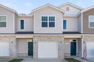 319 Carmel Dr, Fort Walton Beach, FL 32547 - Photo 2