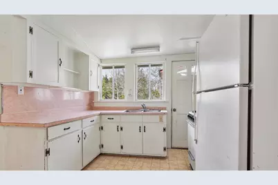 361 Park Avenue, Defuniak Springs, FL 32435 - Photo 8