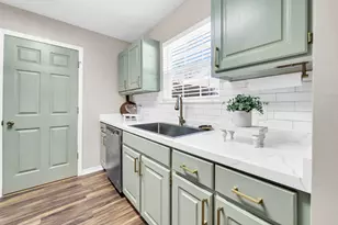 1000 John Wayne Cir, Fort Walton Beach, FL 32547 - Photo 14