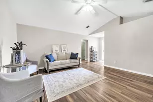 1000 John Wayne Cir, Fort Walton Beach, FL 32547 - Photo 8