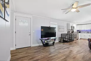 437 Black Creek Lodge Rd, Freeport, FL 32439 - Photo 4