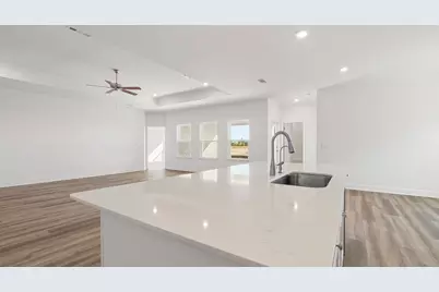 137 W Farm Owl Drive W, Freeport, FL 32439 - Photo 6