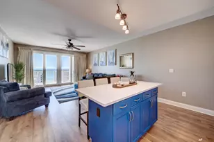 9860 S Thomas Dr S, Panama City Beach, FL 32408 - Photo 10