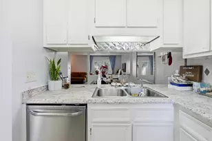 208 3rd St, Fort Walton Beach, FL 32548 - Photo 8