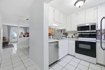 208 3rd Street #Unit J, Fort Walton Beach, FL 32548 - Photo 4