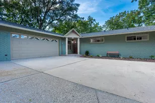 1013 Lake Dr, Niceville, FL 32578 - Photo 4