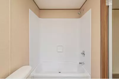 382 W Royal Palm Ave, Defuniak Springs, FL 32433 - Photo 24