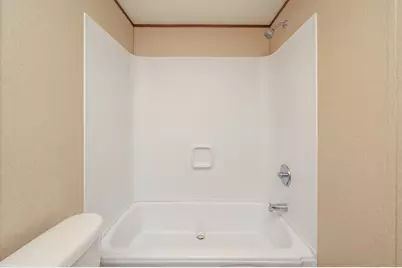 382 W Royal Palm Ave, Defuniak Springs, FL 32433 - Photo 16