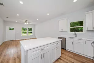 502 E North Ave E, Crestview, FL 32536 - Photo 8