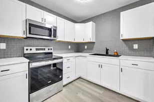 107 NW Wayne Ave NW, Fort Walton Beach, FL 32548 - Photo 2