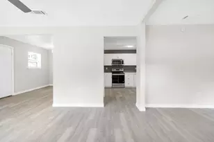 107 NW Wayne Ave NW, Fort Walton Beach, FL 32548 - Photo 8