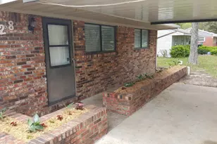 28 Stewart Cir, Fort Walton Beach, FL 32547 - Photo 1