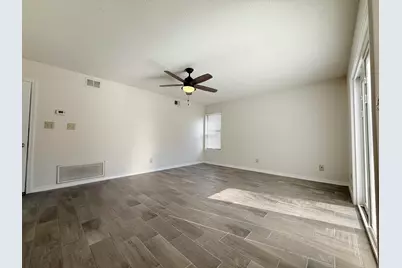 1605 E Mariah Way E, Fort Walton Beach, FL 32547 - Photo 8