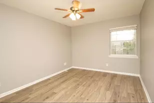 315 NE Sudduth Circle NE, Fort Walton Beach, FL 32548 - Photo 8