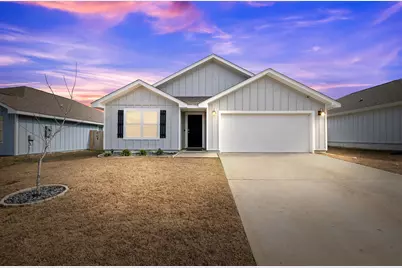 211 Laurel Hill Street, Crestview, FL 32539 - Photo 1