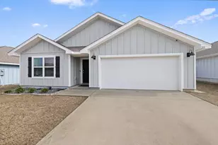 211 Laurel Hl St, Crestview, FL 32539 - Photo 4