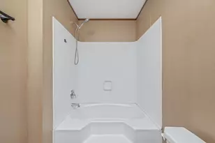 124 Mallet Bayou Rd, Freeport, FL 32439 - Photo 16