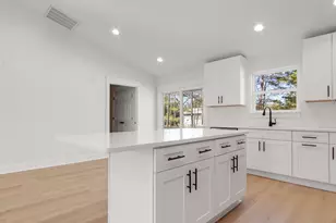 84 W Oleander Ave W, Defuniak Springs, FL 32433 - Photo 14