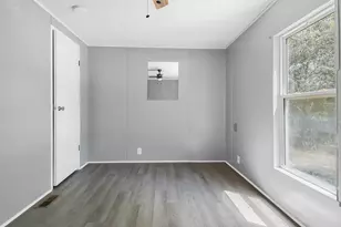 142 Snapdragon St, Defuniak Springs, FL 32433 - Photo 18