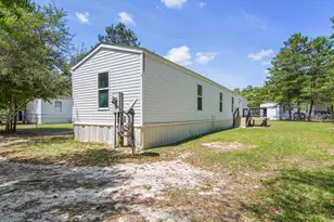 142 Snapdragon St, Defuniak Springs, FL 32433 - Photo 4