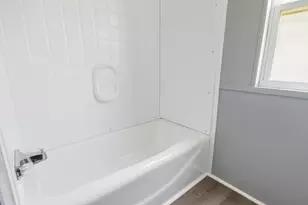 142 Snapdragon St, Defuniak Springs, FL 32433 - Photo 14