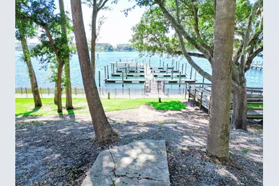 113 SE Brooks Street SE #204, Fort Walton Beach, FL 32548 - Photo 2