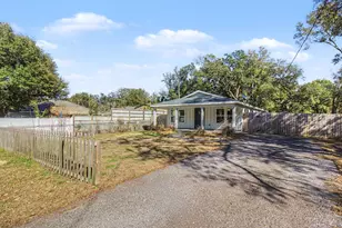 5230 Richburg St, Milton, FL 32583 - Photo 2