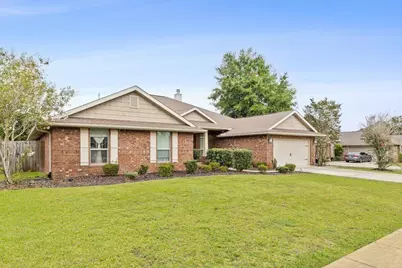 1804 Brooke Beach Drive, Navarre, FL 32566 - Photo 2