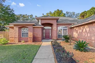 1963 Melissa Oaks Dr, Gulf Breeze, FL 32563 - Photo 1