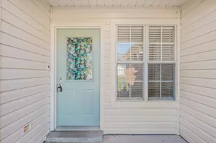 202 Summer Ln, Fort Walton Beach, FL 32547 - Photo 4