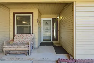 913 Nutmeg Ave, Niceville, FL 32578 - Photo 4