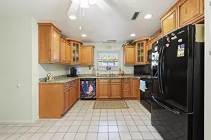 913 Nutmeg Ave, Niceville, FL 32578 - Photo 8