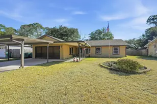 913 Nutmeg Ave, Niceville, FL 32578 - Photo 2