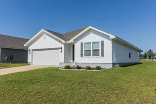 202 Laurel Hl St, Crestview, FL 32539 - Photo 2