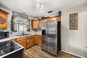 209 2nd St, Niceville, FL 32578 - Photo 10