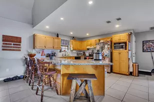 10009 Calle De Celestino, Navarre, FL 32566 - Photo 12