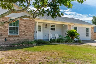 3010 Windsor Cir, Crestview, FL 32539 - Photo 2