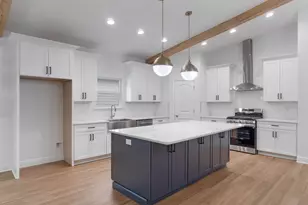 8306 Vickie St, Pensacola, FL 32514 - Photo 12