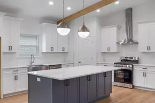 8306 Vickie St, Pensacola, FL 32514 - Photo 10