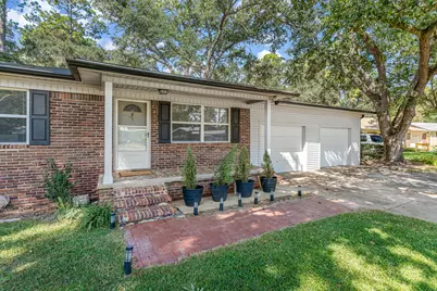 309 Cloverdale Boulevard, Fort Walton Beach, FL 32547 - Photo 2