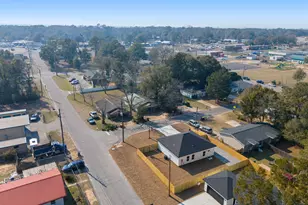 873 S Brett Street S, Crestview, FL 32539 - Photo 6