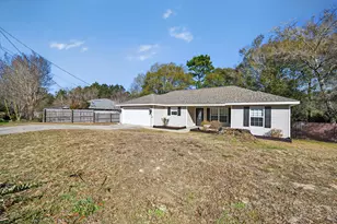 322 Strawbridge Dr, Crestview, FL 32539 - Photo 2