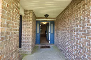 2359 Heritage Cir, Navarre, FL 32566 - Photo 2