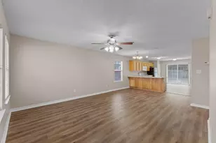 8484 Barrancas St, Navarre, FL 32566 - Photo 4