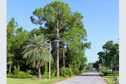 1621 Mauna Kea Court, Gulf Breeze, FL 32563 - Photo 2