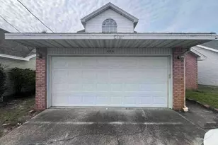 468 Sandy Ridge Cir, Mary Esther, FL 32569 - Photo 2