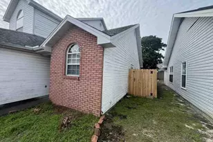 468 Sandy Ridge Cir, Mary Esther, FL 32569 - Photo 4